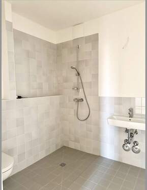 Duschbad mit Gäste WC - 