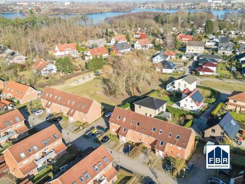 Vogelperspektive Objektlage - Terrassenwohnung mit Stellplatz im Leerstand in Schwerin-Krebsförden