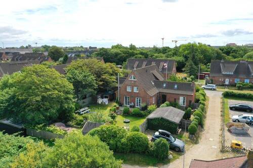 Rückansicht Luftaufnahme - 6 Zimmer Doppelhaushälfte in List