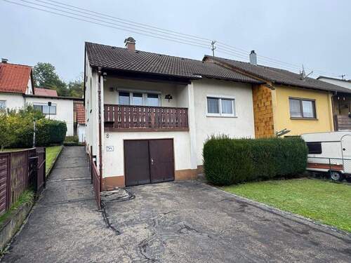 Blick aufs Haus - 4 Zimmer Einfamilienhaus zum Kaufen in Steinheim