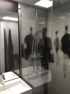 Bad_01 - 