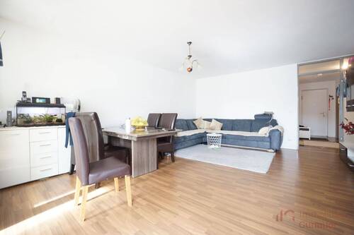 Wohnzimmer - Etagenwohnung mit 76,00 m² in Osnabrück zum Kaufen