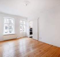 Altbaujuwel am Auerdreieck mit zwei Balkonen - Berlin Friedrichshain