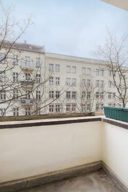 Balkon mit Südostausrichtung - 5 Zimmer Etagenwohnung in Berlin