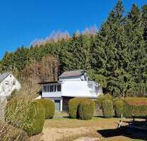 sanierungsbedürftiges freistehendes Einfamilienhaus mit Nebengebäude in bester Lage von Dahlem