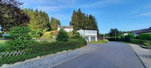 Straßenansicht Vorderseite - 3 Zimmer Einfamilienhaus in Dahlem