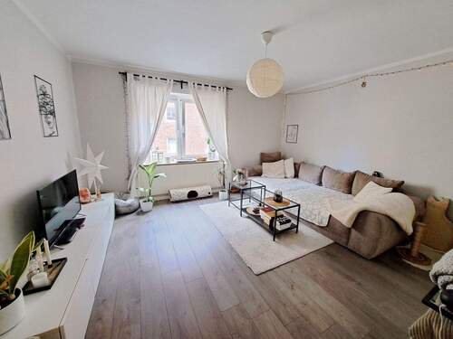 Wohnzimmer.jpg - 2 Zimmer Etagenwohnung zur Miete in Bremerhaven