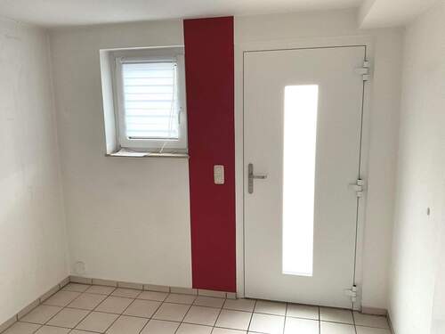 Eingangsbereich mit... - 5 Zimmer Reihenendhaus zum Kaufen in Seelbach