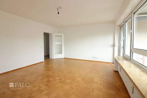 Wohnzimmer - 3 Zimmer Etagenwohnung in Germering