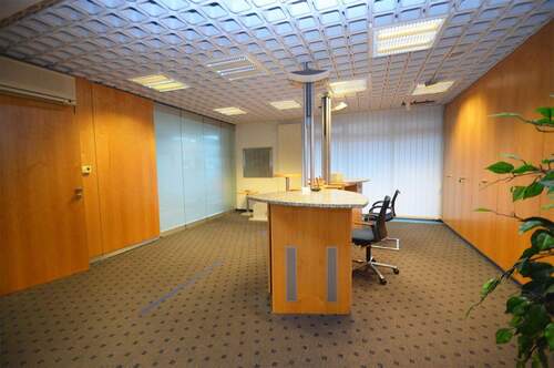 Büro - Büro mit 71,90 m&sup2; in Wesseling zur Miete