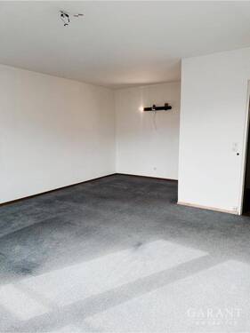 Wohn-/Esszimmer Sicht 2 - 2 Zimmer Etagenwohnung zum Kaufen in Albstadt