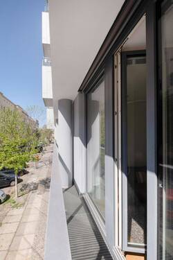 Blick in die Straße - 2 Zimmer Etagenwohnung in Berlin