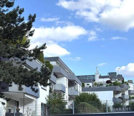 Aussenansicht - Charmante 2 Zimmer-Wohnung in ruhiger Lage mit Balkon