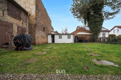 GROßZÜGIGER GARTEN - 