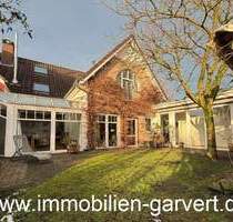 Charakter statt Standard - stilvolles Wohnunikat in ruhiger Lage in Rhede mit Garage, Kamin und mehr