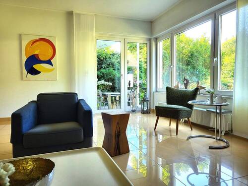 B_1 - 8 Zimmer Mehrfamilienhaus, Wohnhaus in Remchingen