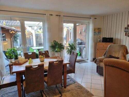 Wohnzimmer mit Esszimmer - Doppelhaushälfte mit 115,00 m&sup2; in Bad Laer zum Kaufen