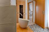 ... mit Sauna und ... - 