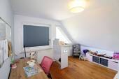 Kinderzimmer 3 - O.G. - 