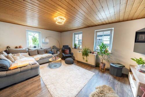 Wohnzimmer 1. OG - 4 Zimmer Einfamilienhaus in Reichartshausen