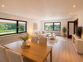 Wohnzimmer - 7 Zimmer Einfamilienhaus zum Kaufen in Sinsheim