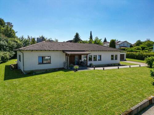 Ansicht Haus - Einfamilienhaus mit 180,00 m&sup2; in Sinsheim zum Kaufen