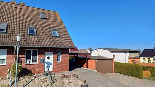 Straßenansicht - 