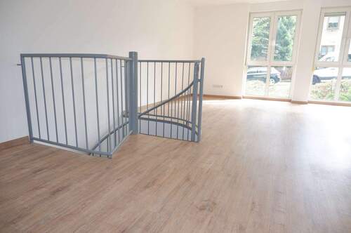 Wohnzimmer - Terrassenwohnung mit 73,30 m&sup2; in Chemnitz zur Miete