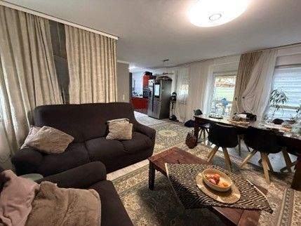 Wohnen/Essen - 5 Zimmer Doppelhaushälfte in Nürnberg