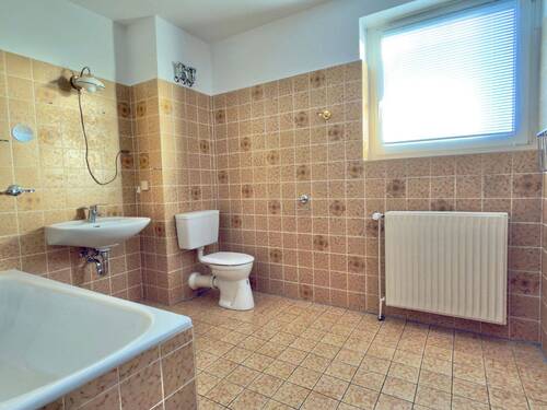 Tageslicht Wannenbad (OG) - 