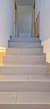 Treppe zum OG - Büro in Bergen zum Kaufen