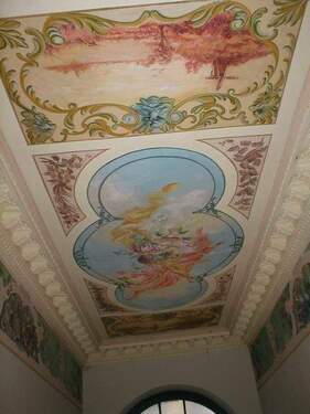 E03-Treppenhaus-Decke2.JPG - 2 Zimmer Etagenwohnung in Dresden