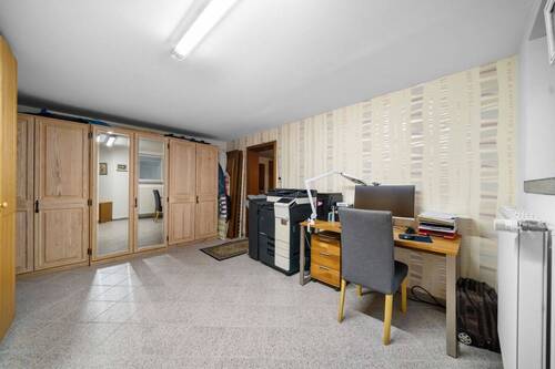Büro KG - 