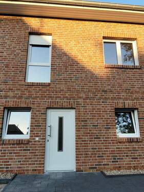 Hauseingang - 5 Zimmer Doppelhaushälfte in Zeuthen