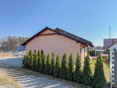 Seitenansicht - 4 Zimmer Einfamilienhaus in Lubniewice