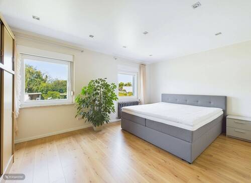OG - Schlafzimmer 1 (KI eingerichtet) - 