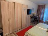 Kleiderschränke - Mehrfamilienhaus, Wohnhaus mit 35,00 m² in Seeg zum Kaufen