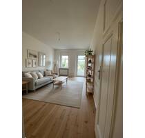 Attraktive 2-Zimmer-Wohnung nahe Berliner Mauerweg - Komfort trifft Geschichte