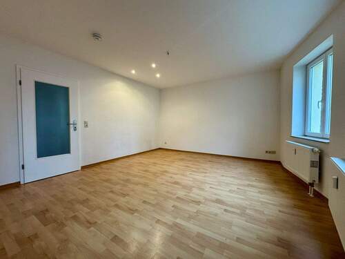 Wohnzimmer - 3 Zimmer Etagenwohnung in Dresden