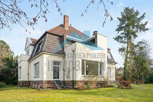 Außenansicht - Großzügige und modernisierte Altbauwohnung mit Dachterrasse und Balkon in Fuldatal-Ihringshausen!