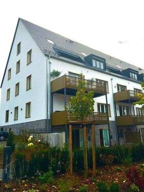 Rückansicht.jpg - 3 Zimmer Etagenwohnung zur Miete in Würzburg