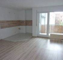 - Wohnung mit Balkon und Aufzug - - Weißenfels