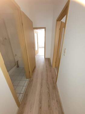 Einblick Flur Bild 3 - 