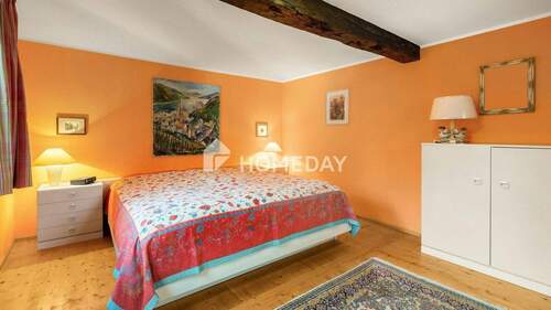 1. OG Schlafzimmer 2 - 