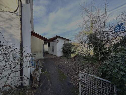 Garten Teilansicht - 4 Zimmer Doppelhaushälfte zum Kaufen in Achern