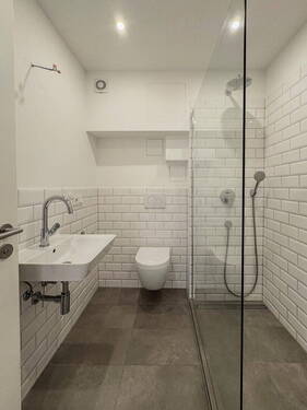 Bad - Moderne und barrierefreie 3-Zimmer-Wohnung mit Einbauküche und Balkon in Kempen