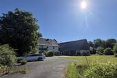 Hausansicht - Freistehendes Bauernhaus mit großer Scheune und enormem Entwicklungsspielraum