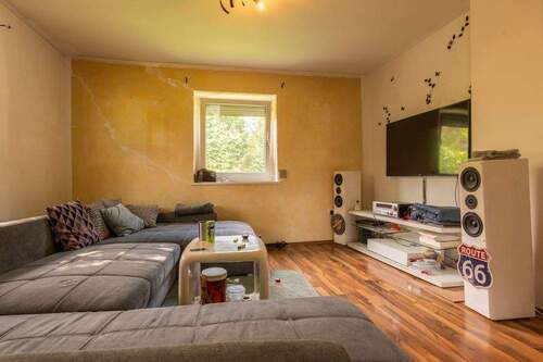 Wohnzimmer (1) - 5 Zimmer Einfamilienhaus zum Kaufen in Ruhstorf