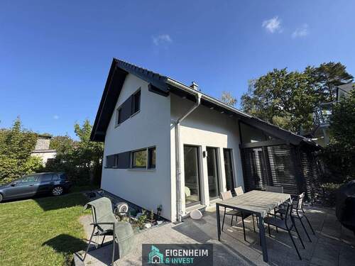 Hausansicht - Familien-Traumhaus in bester Lage von Hermsdorf!