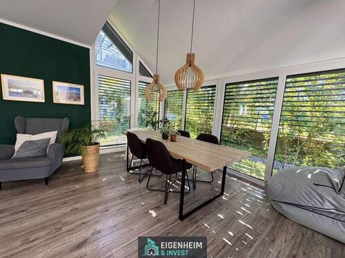 Wohnzimmer - 4 Zimmer Einfamilienhaus in Berlin